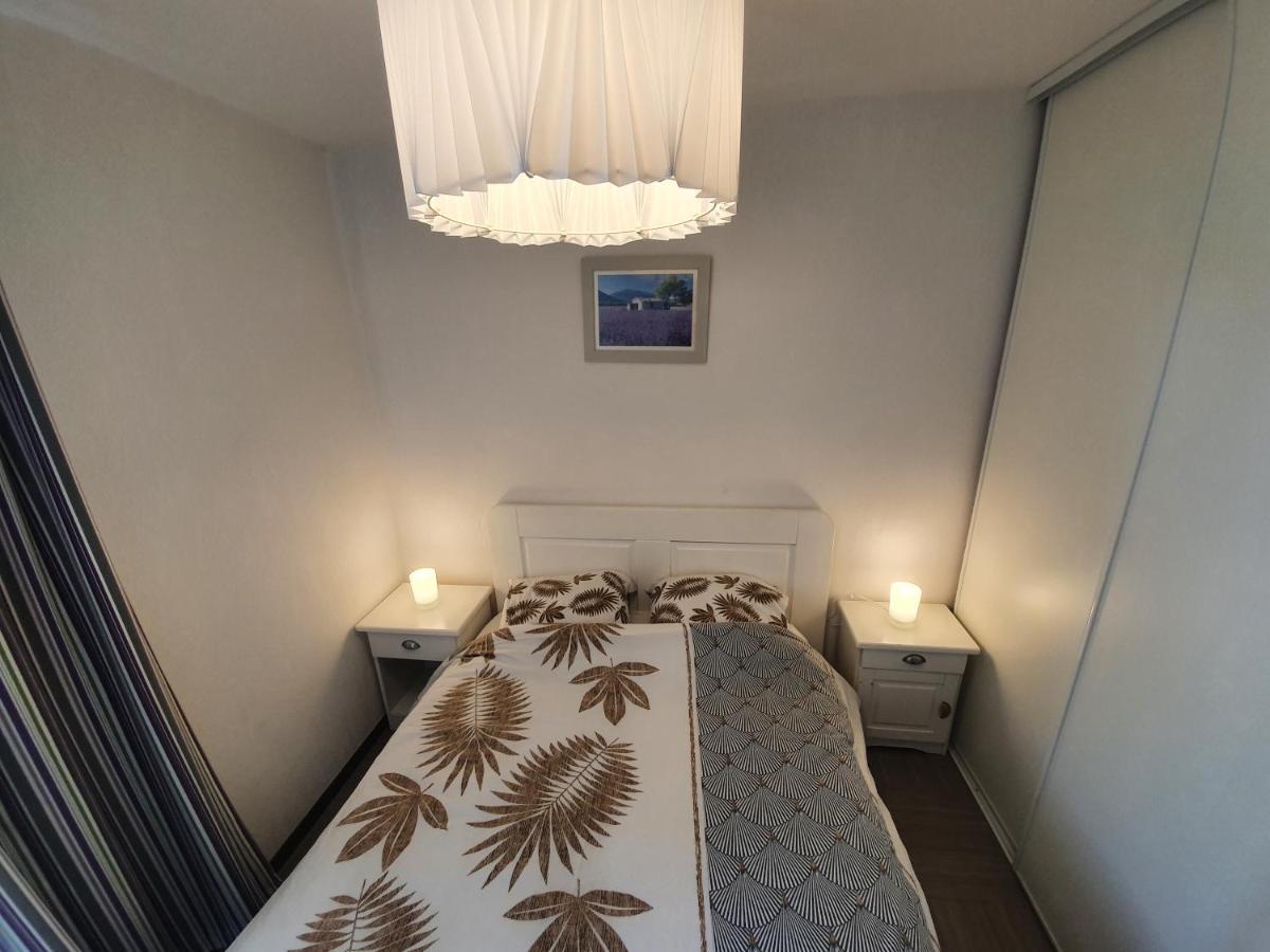 Le Romarin - Climatisation Piscine & Parking Prive Apartment Greoux-les-Bains Bagian luar foto